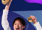 米兰体育下载-跳水女将一跃成为冠军，飞天般的表现