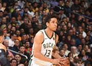 米兰体育app-步行者主场击败爵士，布罗格登发挥出色