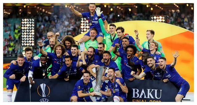 奥地利滑雪选手再接再厉,夺冠荣耀 奥地利滑雪选手再接再厉,夺冠荣耀