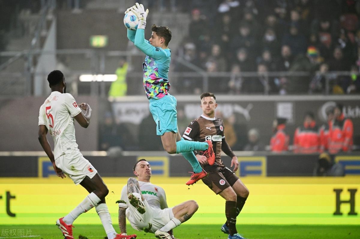 关于斯图加特前锋伤情不妙,球队锋线压力增大的信息 关于斯图加特前锋伤情不妙,球队锋线压力增大的信息