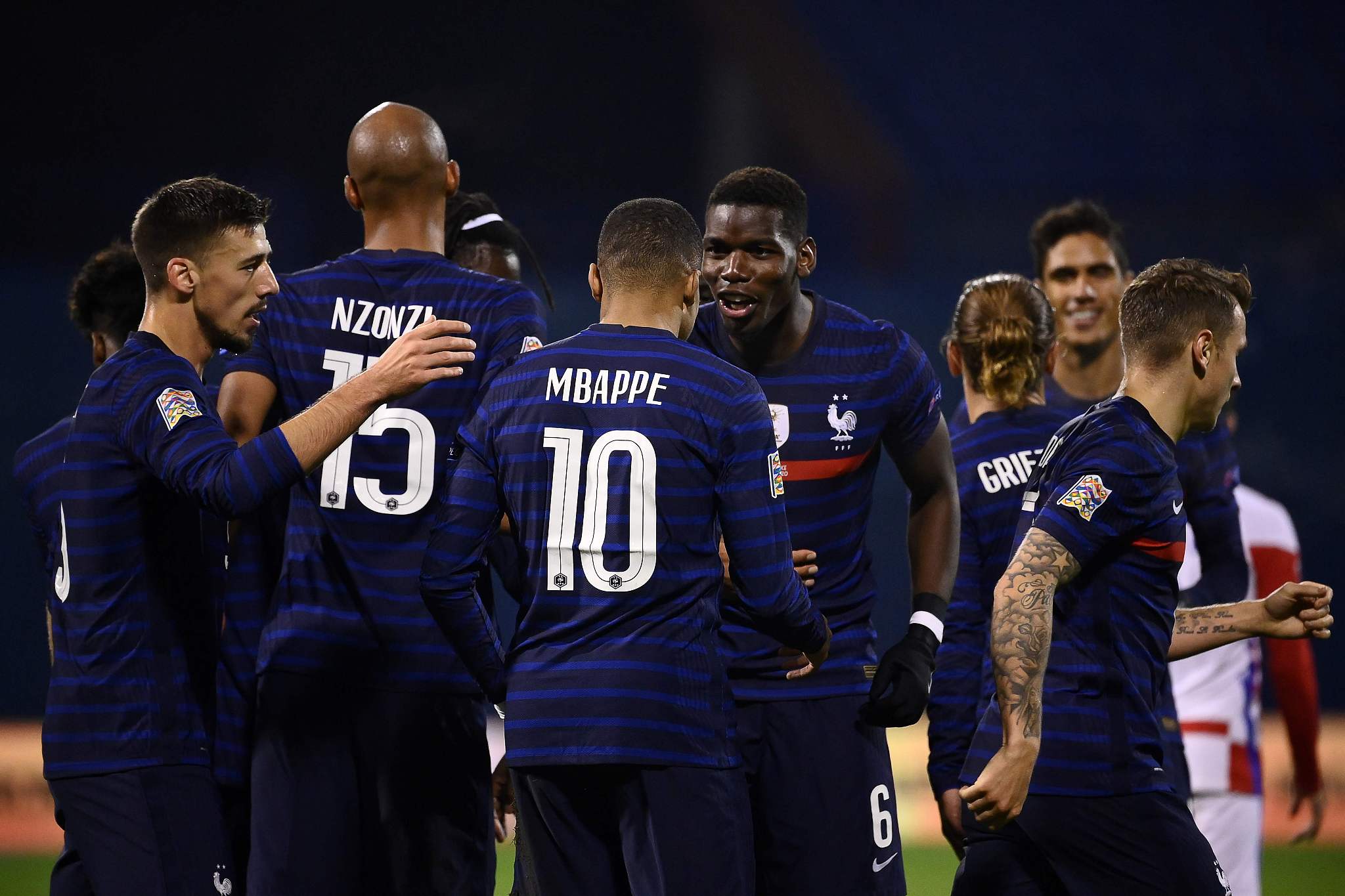 法国联赛球队成绩亮眼，备战关键战