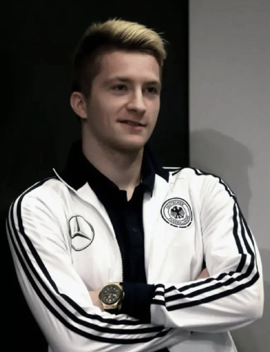 多特蒙德年轻球员崭露头角,球队前途光明 多特蒙德年轻球员崭露头角,球队前途光明