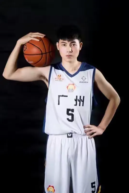 关于云南男篮表现优异，取得赛季重要胜利的信息