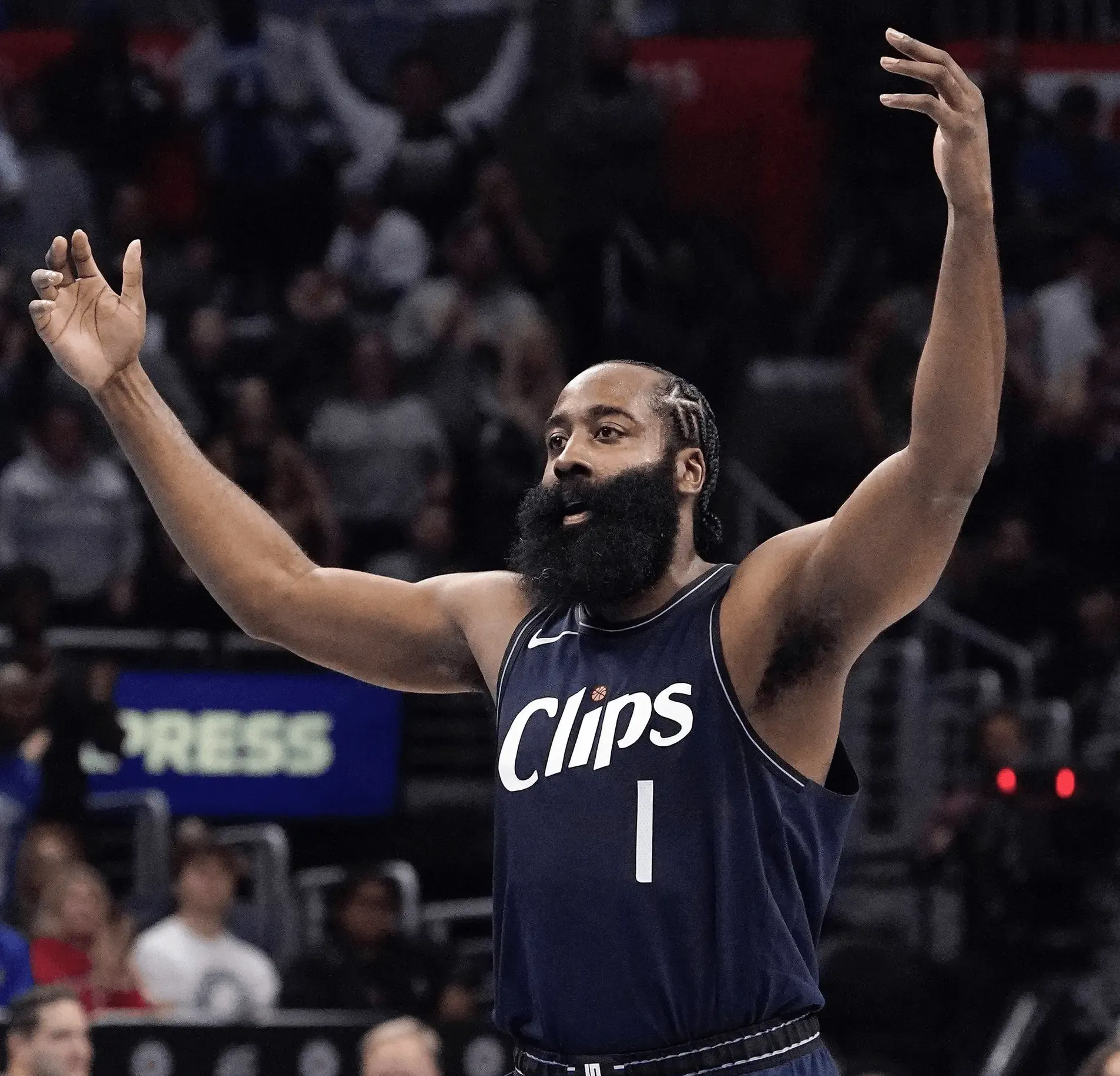 火箭击败篮网，取得主场胜利