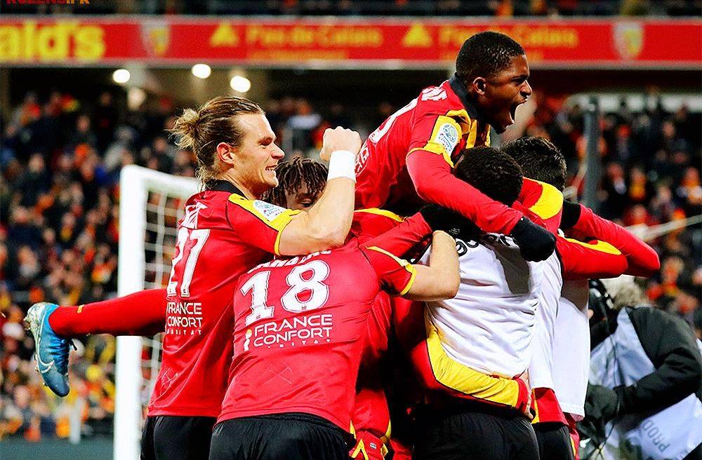 朗斯战胜对手，法甲加冕希望渐行渐近