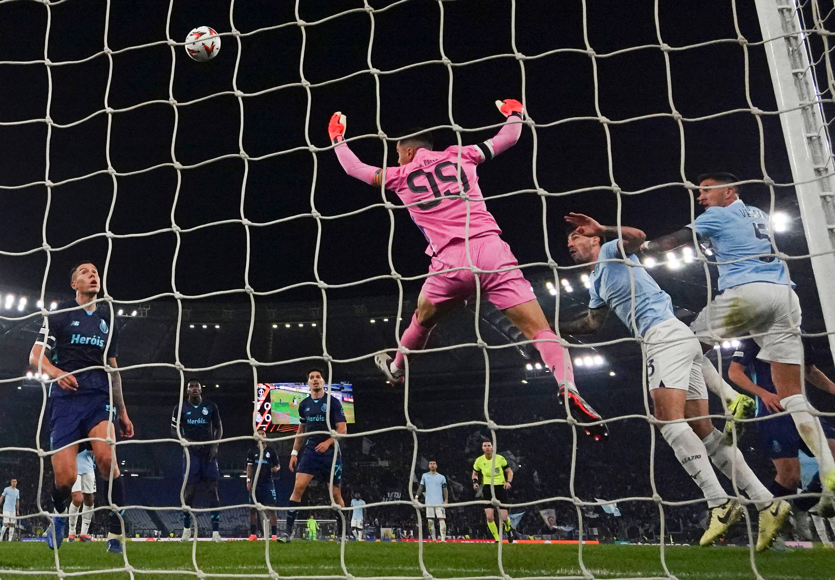 欧洲足球盛事拉开帷幕，球队实力大比拼！的简单介绍