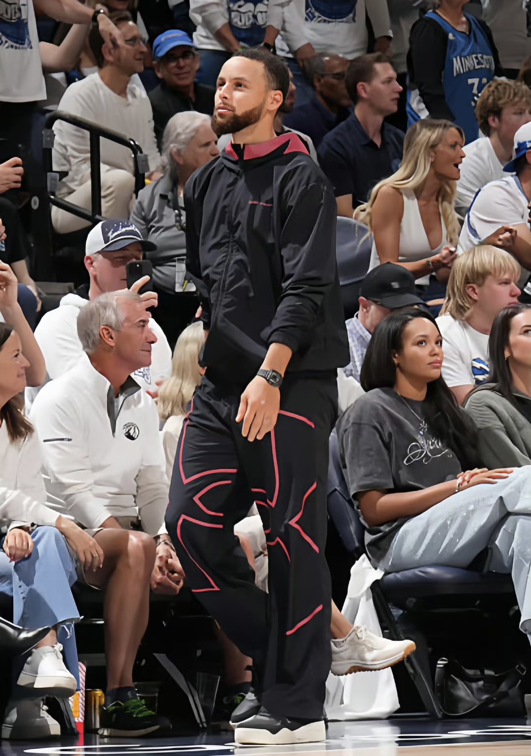 勇士对决凯尔特人库里与塔图姆的碰撞