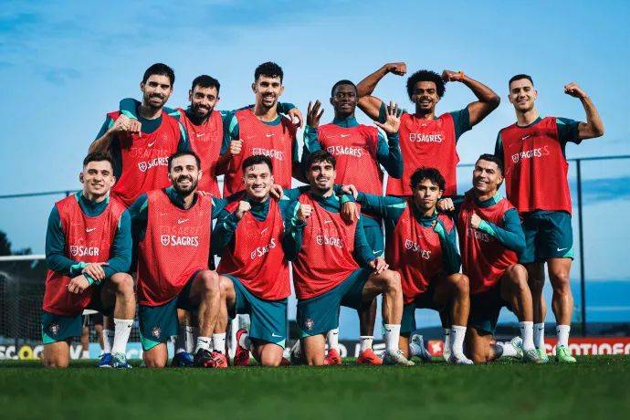 阿贾克斯备战欧国联首战，全队迎接挑战