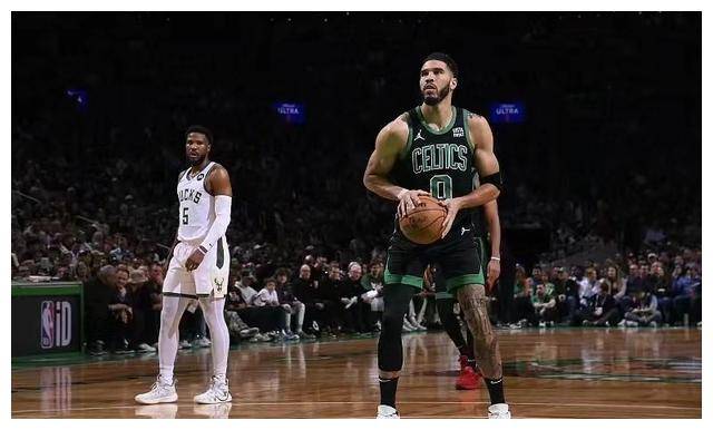 凯尔特人大胜雄鹿，塔图姆关键三分