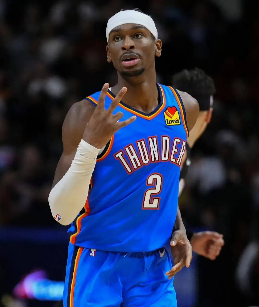 火箭胜雄鹿,湖人擒灰熊 火箭胜雄鹿,湖人擒灰熊