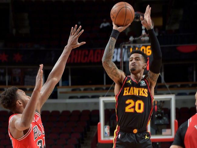 关于老鹰擒公牛,亨特砍下25分。的信息 关于老鹰擒公牛,亨特砍下25分。的信息