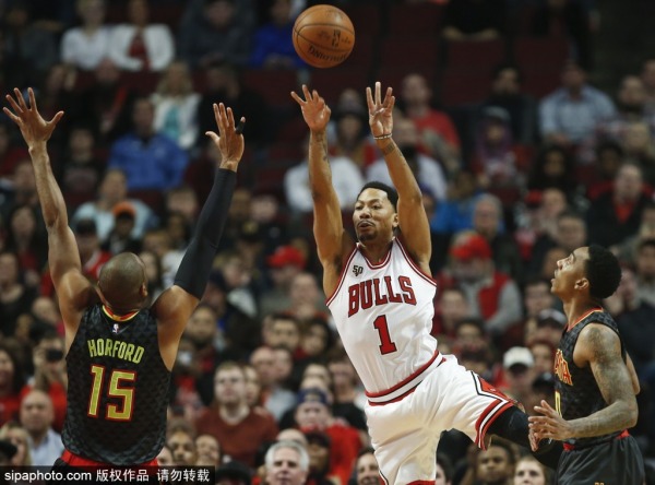 关于老鹰擒公牛,亨特砍下25分。的信息 关于老鹰擒公牛,亨特砍下25分。的信息