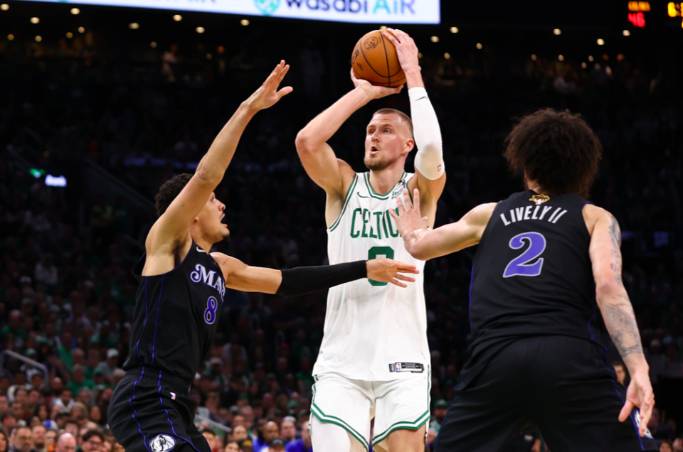 独行侠胜步行者，波尔津吉斯发威