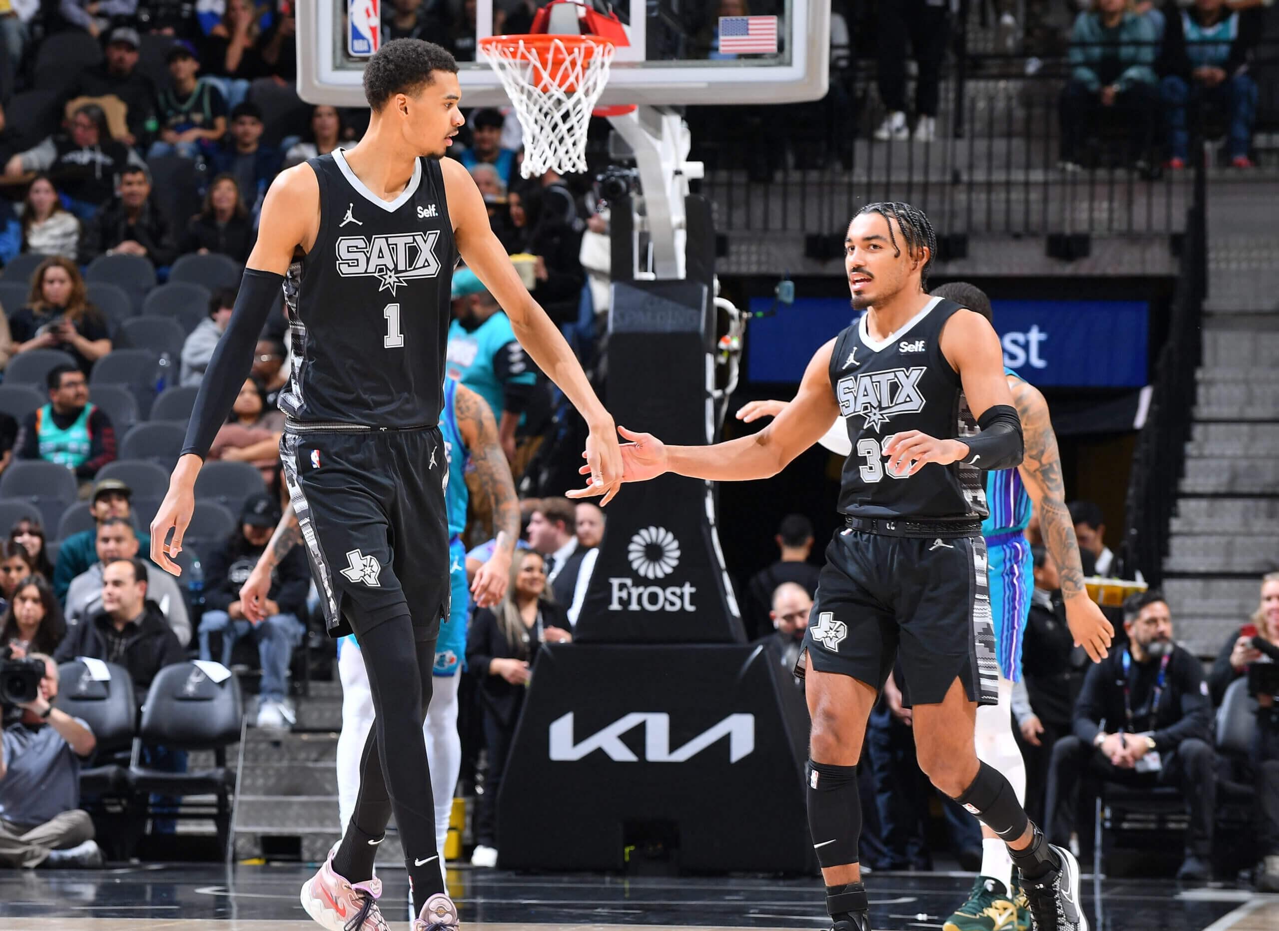 火箭击败马刺结束败局