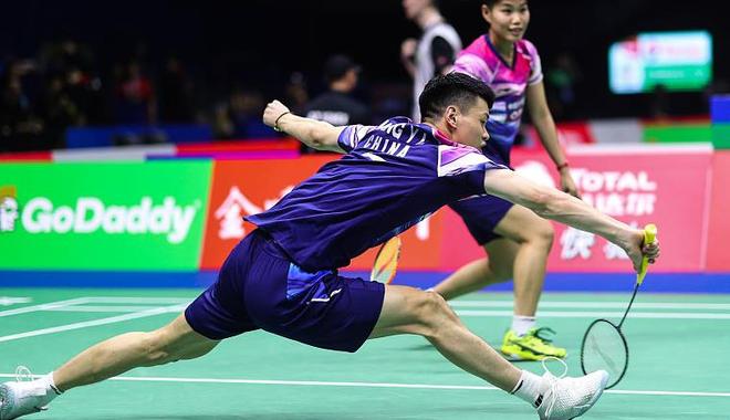 日本队鏖战印度队，黄鸭组合扛起全队