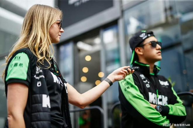 包含哈斯车队轻取红牛车队，周冠宇点燃赛场的词条